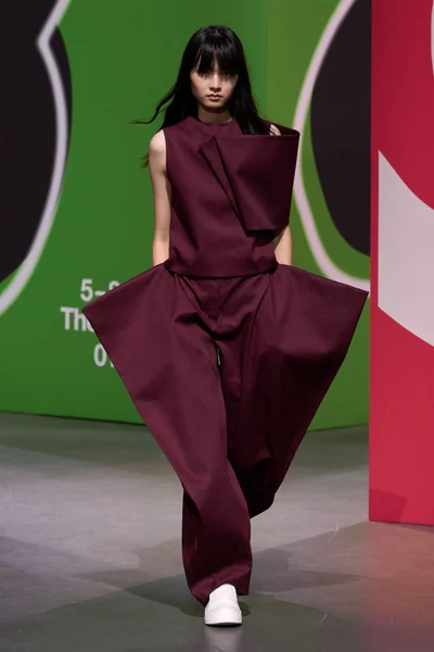 Look 28